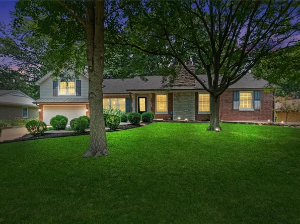 7377 Whitehaven Dr, Saint Louis, MO 63123