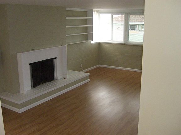 2nd image of 272 Robincroft Dr Unit 2