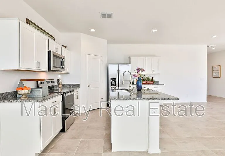 1133 W Descanso Canyon Dr — Photo 10