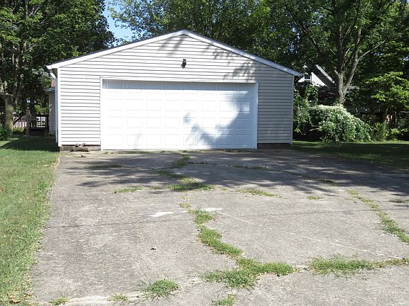 5th image of 501 W Sherman St