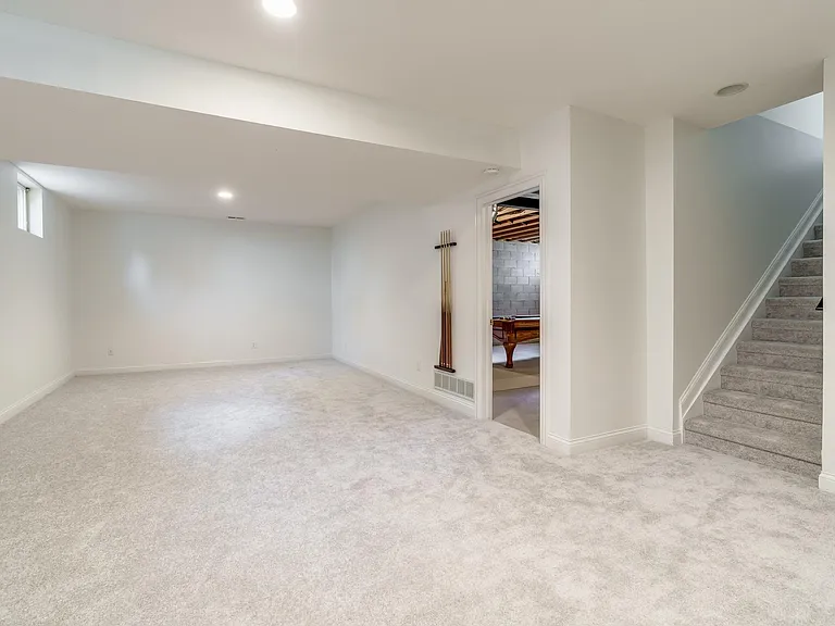6237 Muirloch Ct S — Photo 37