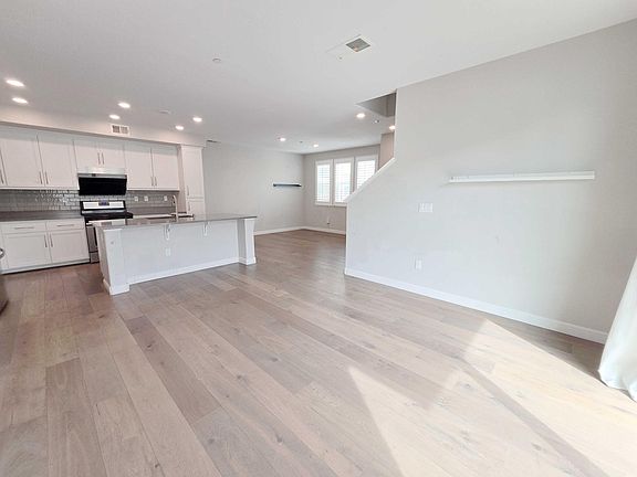 5th image of 2055 Mahuron Cir