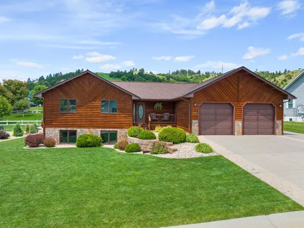 2004 Stampede Dr, Spearfish, SD 57783