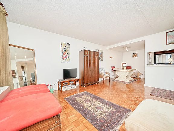 5th image of 300 W 135th St APT 4L