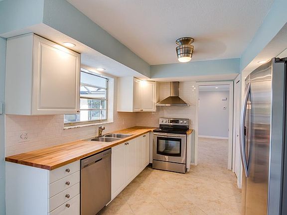 4th image of 464 22nd St SE