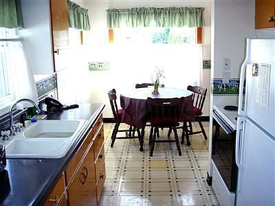 Kitchen and Dinette Area