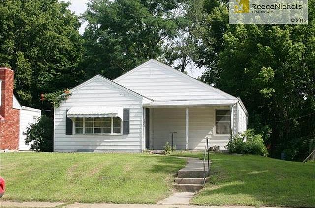 1st image of 1206 W College St