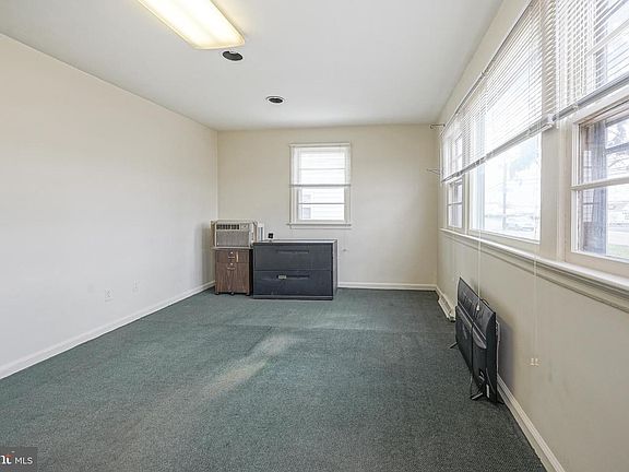 3rd image of 2643 Haddonfield Rd