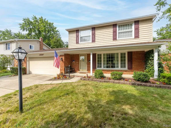 14147 Barbara St, Livonia, MI 48154