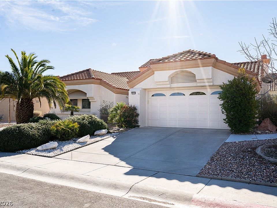 1st image of 8909 Meadowood Dr