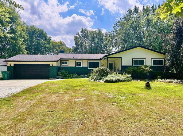 21790 McPhall Rd, Armada, MI 48005