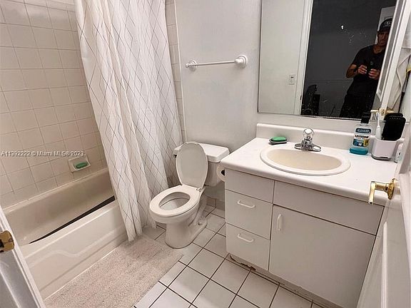 5th image of 1290 Sorrento Dr