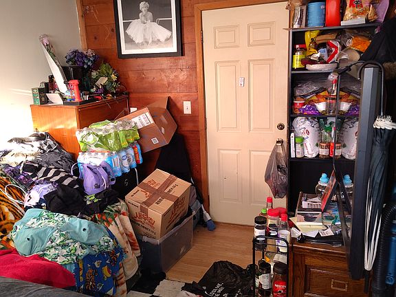 4th image of 418 Brown St #11
