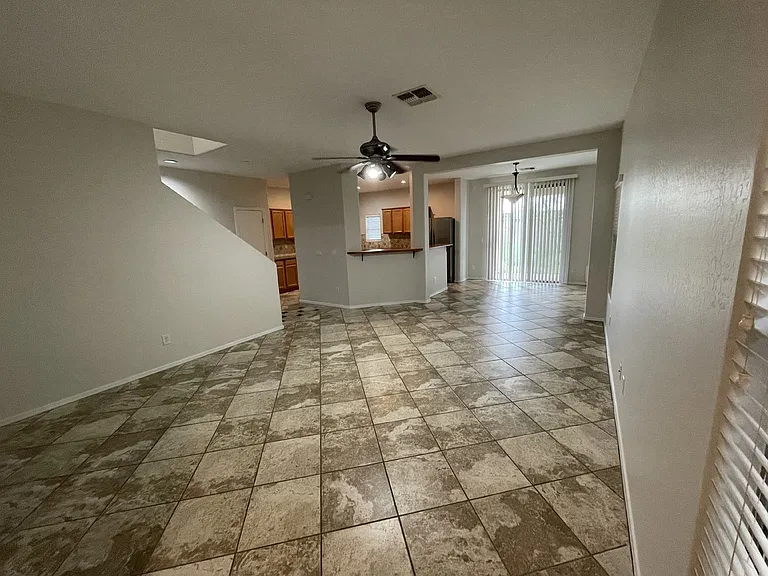 40411 W Helen Ct — Photo 22