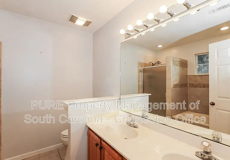 208 Pipers Ln #208 — Photo 11