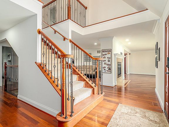 5th image of 21352 Westminster Ln