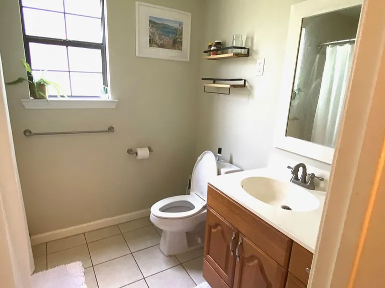 5109 Avenue H — Photo 10