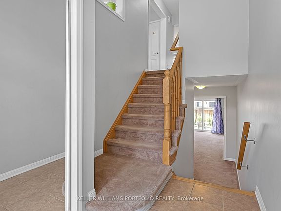 4th image of 32 Affleck Rd