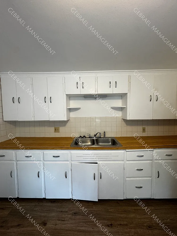 1001 Greenwich St — Photo 4