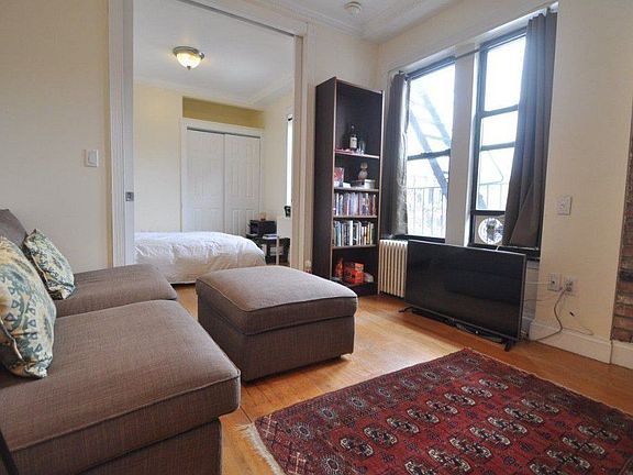 3rd image of 280 Mulberry St APT 5B