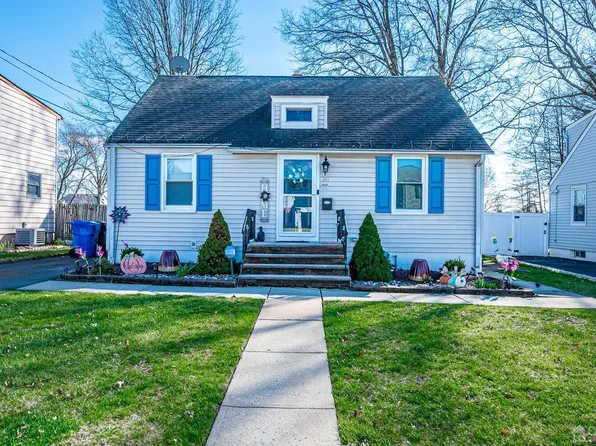 161 Lockwood Ave, Woodbridge, NJ 07095