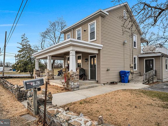 2nd image of 1602 Spring Rd