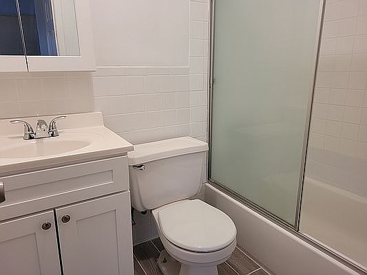 3rd image of 86-47 164th St #3