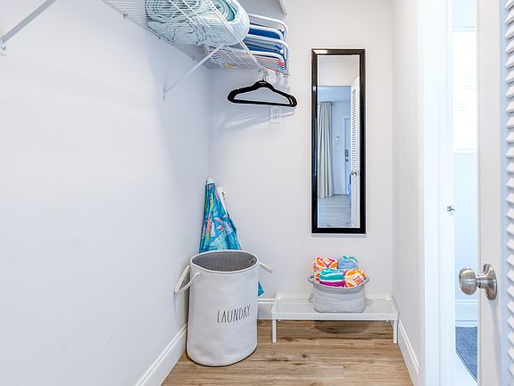 4th image of 2748 NE 32nd St #1
