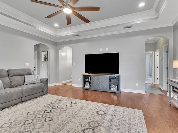 5th image of 35 Barrett Ln