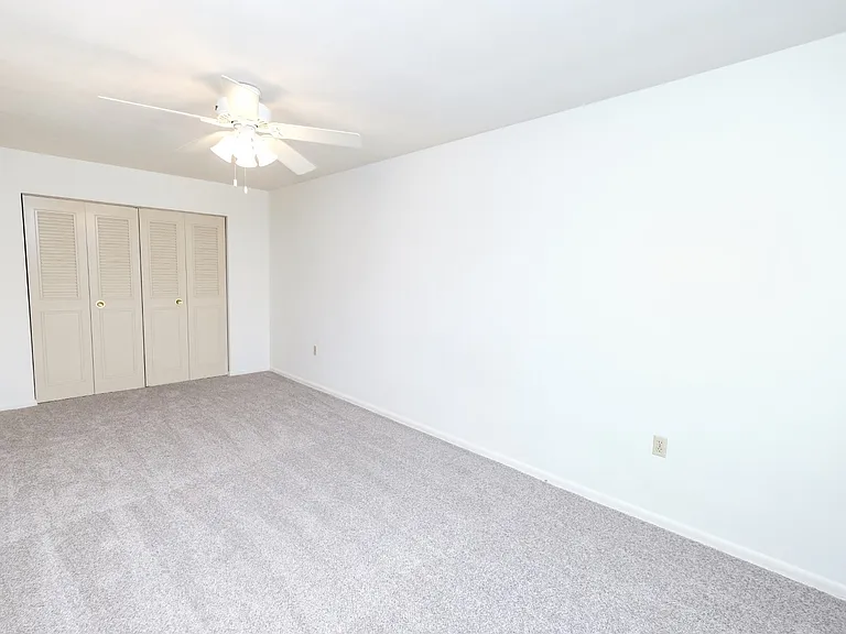Marshall Place — Photo 16