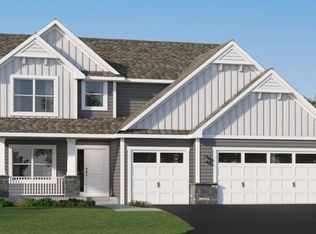 2447 Tyrone Dr, Shakopee, MN 55379