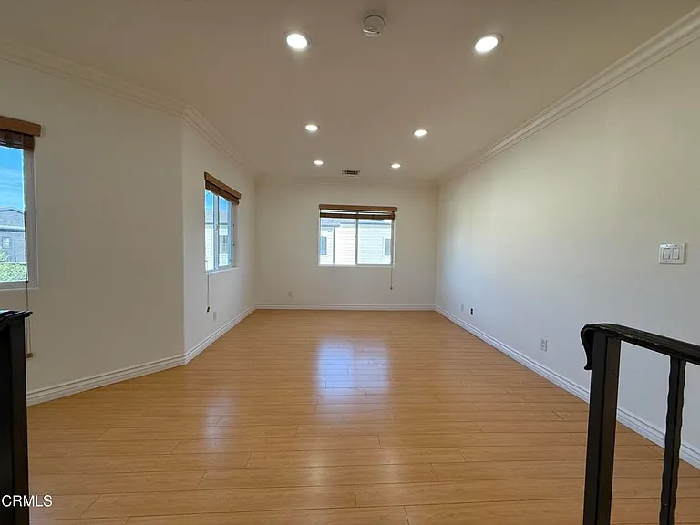 7011 N Liberty Dr — Photo 23