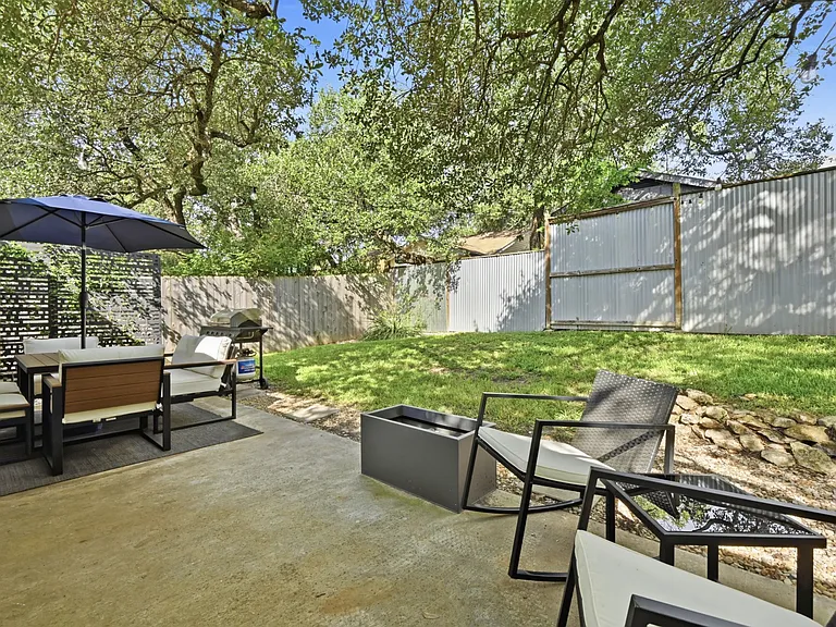 7806 Lowdes Dr — Photo 23