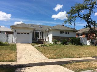 9507 161st Ave, Howard Beach, NY 11414