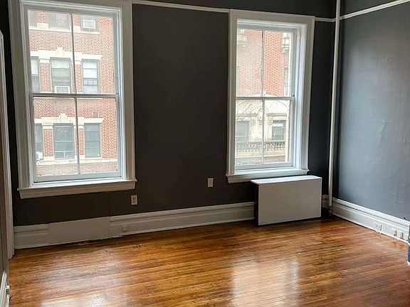 2nd image of 56 Livingston St #5