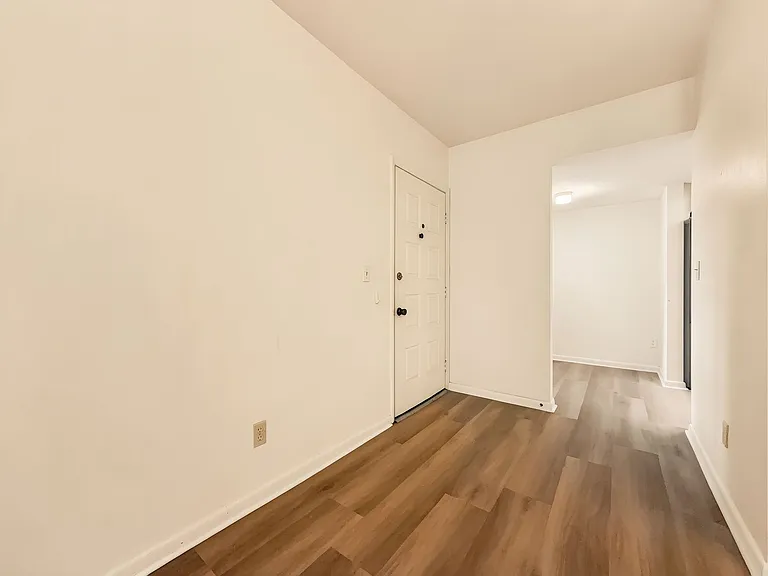 1701 Courtyard Way #105 — Photo 11
