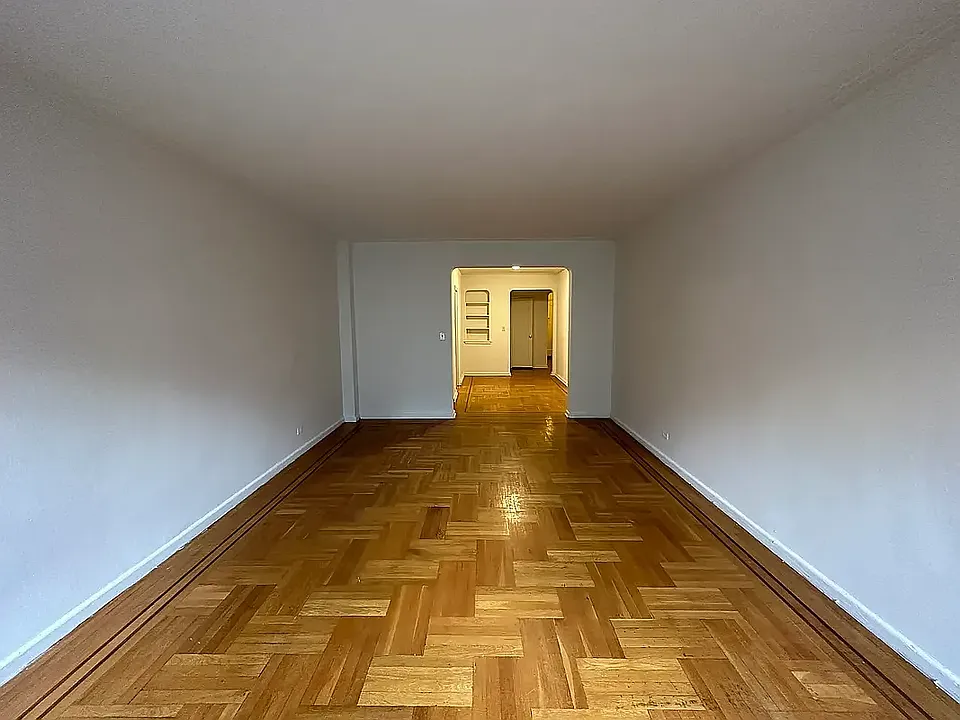 165 Bennett Ave #4F