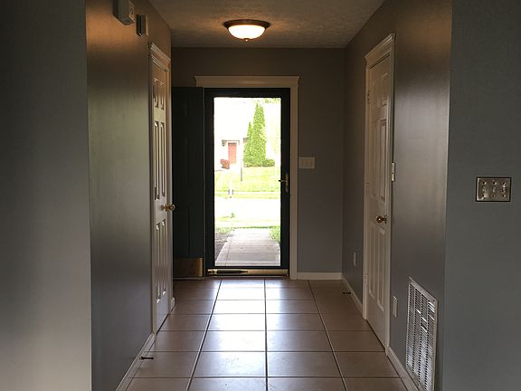 3rd image of 12140 Driftstone Dr