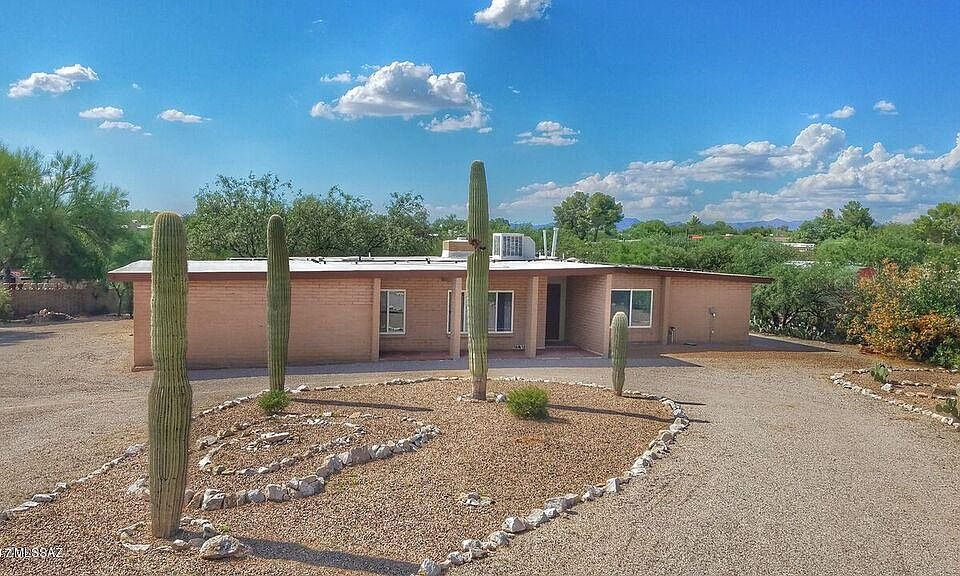 1st image of 1408 W Chapala Dr