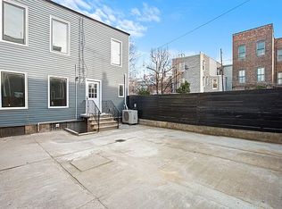 271 Ainslie St, Brooklyn, NY 11211