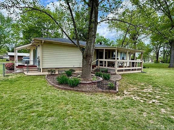4th image of 122 Stacey Dr