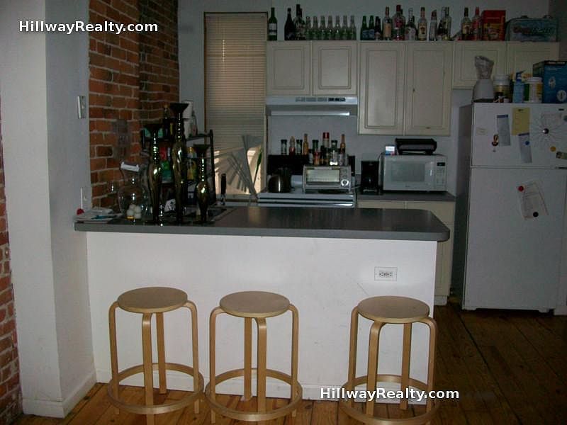 2nd image of 216 Hemenway St #2R
