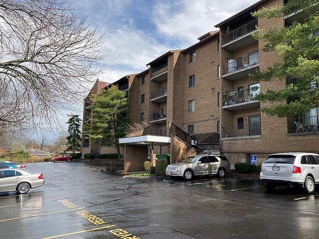 1st image of 3004 Glenmore Ave Unit 101