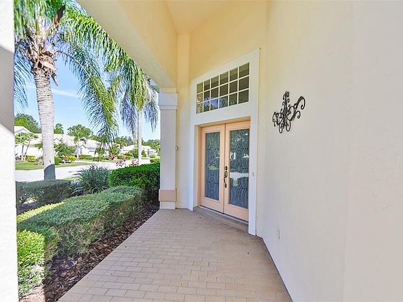 3rd image of 8427 Idlewood Ct
