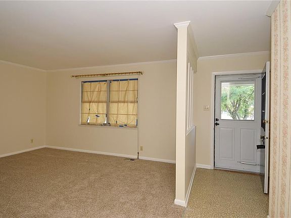 2nd image of 3047 Lupine Ct
