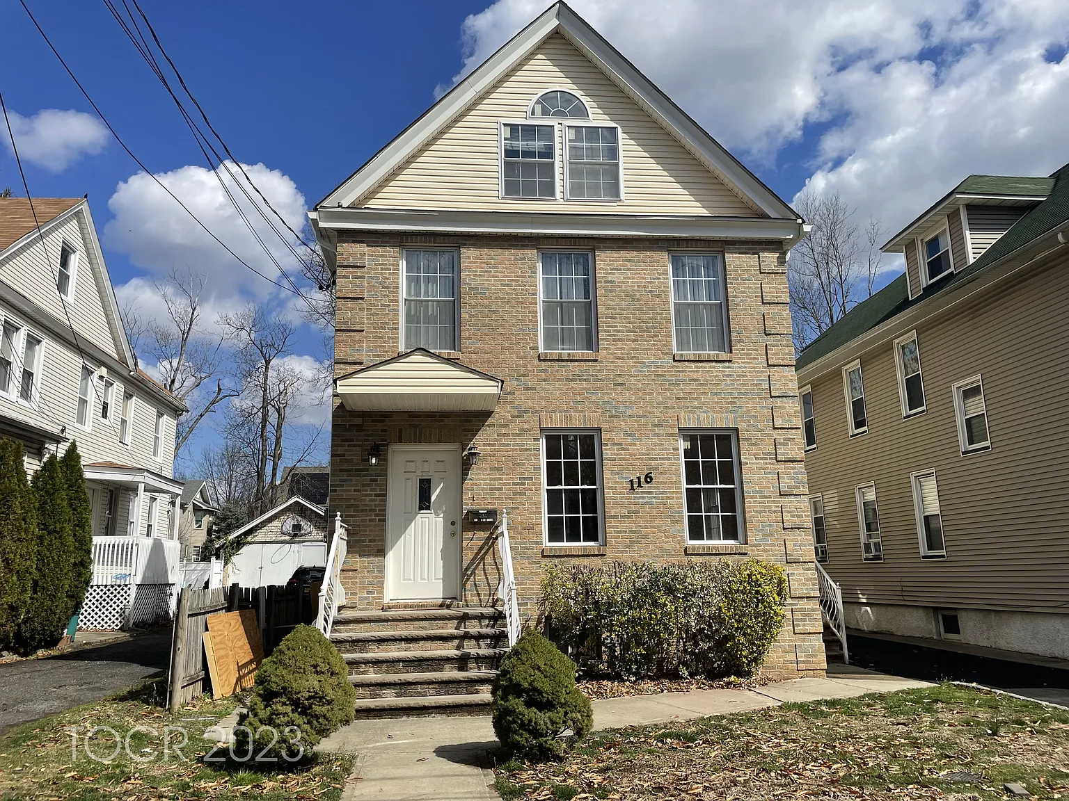 116 Christie St photo 1
