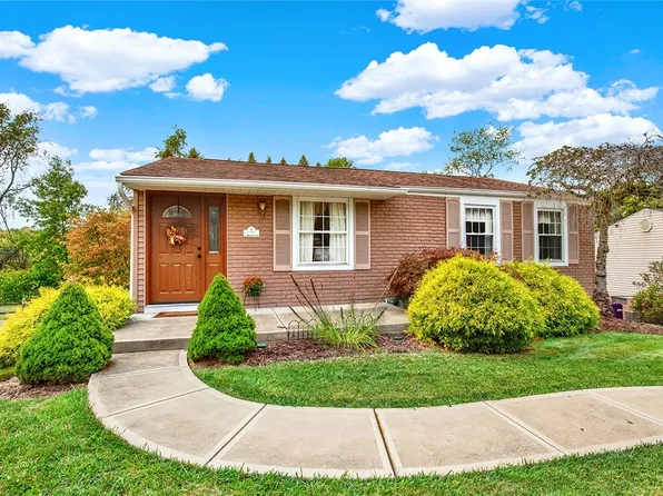 574 Catskill Dr, Pittsburgh, PA 15239