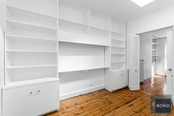 Rented by Bond New York | media 5