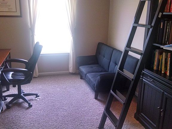 5th image of 125 River Rock Way