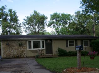 1926 Lincoln Dr, Manhattan, KS 66502